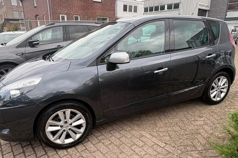 Renault Scénic (2011)