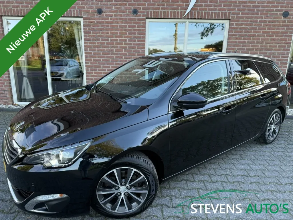 Peugeot 308 (2015) — foto 1