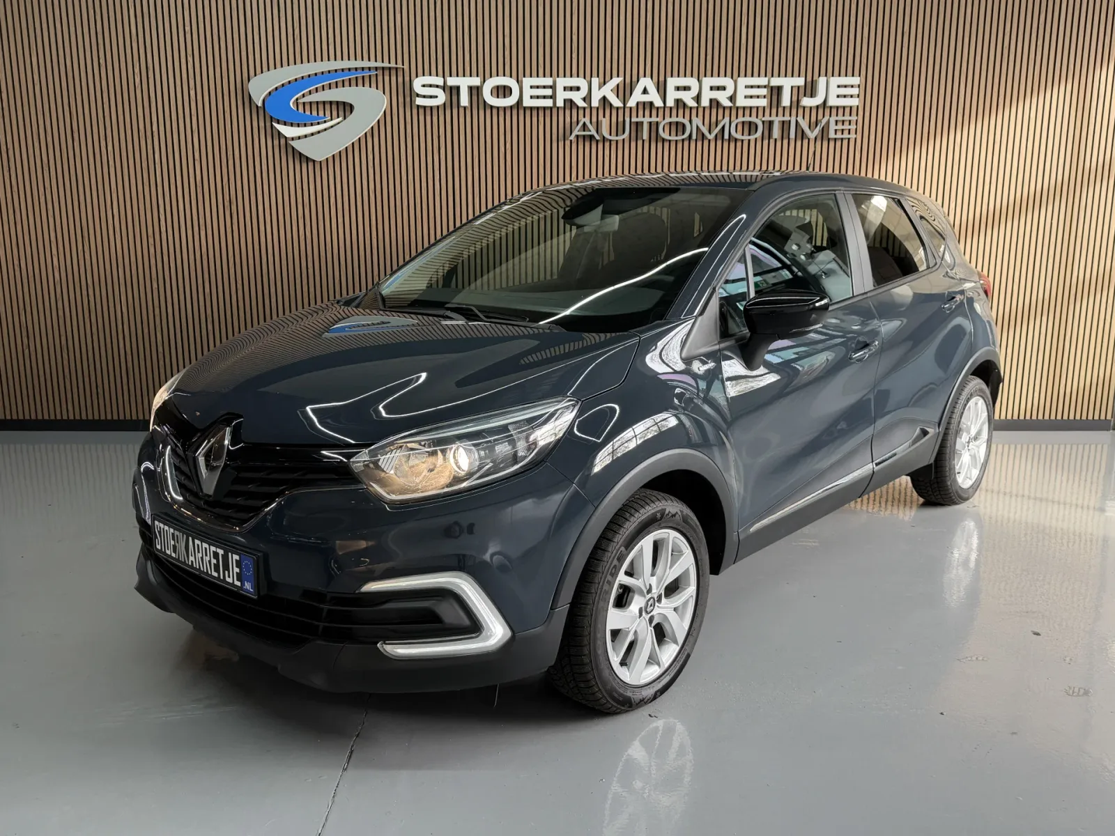 Renault Captur (2019) — foto 1
