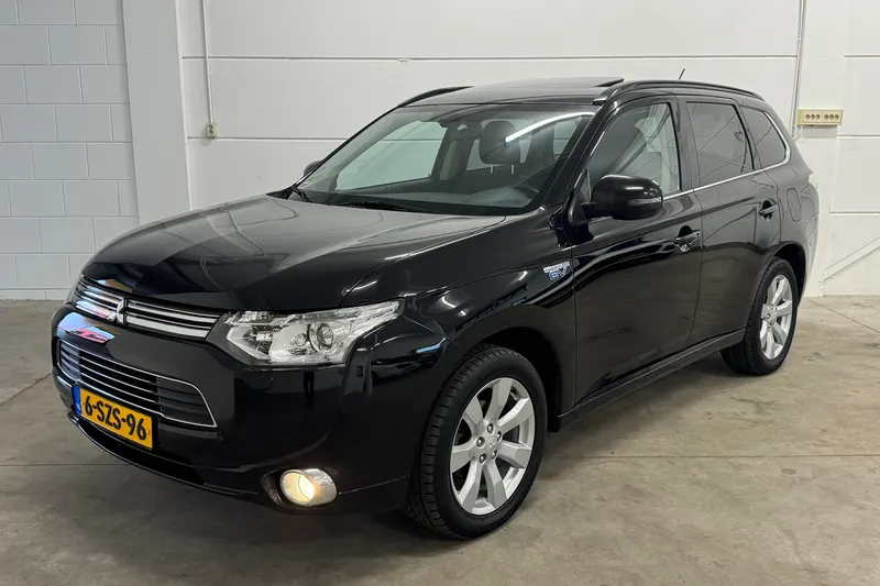 Mitsubishi Outlander (2013)