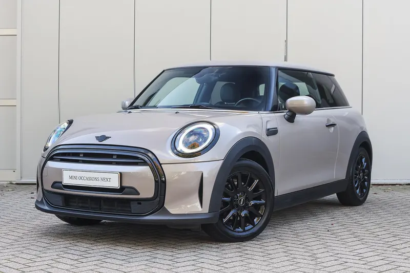 MINI One (2022)