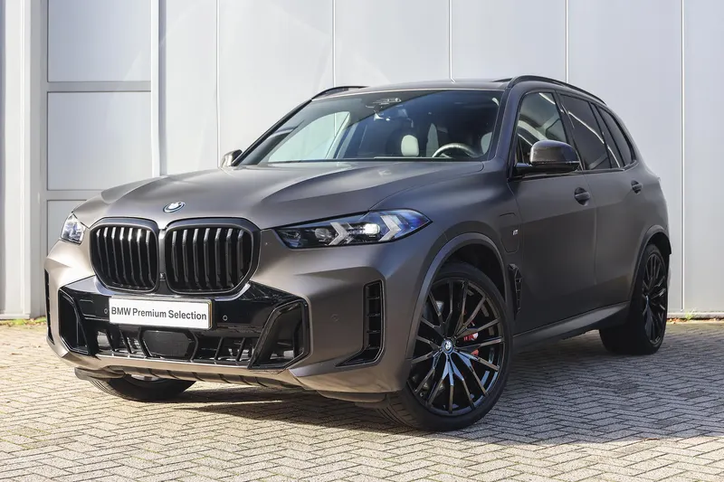 BMW X5 (2023)