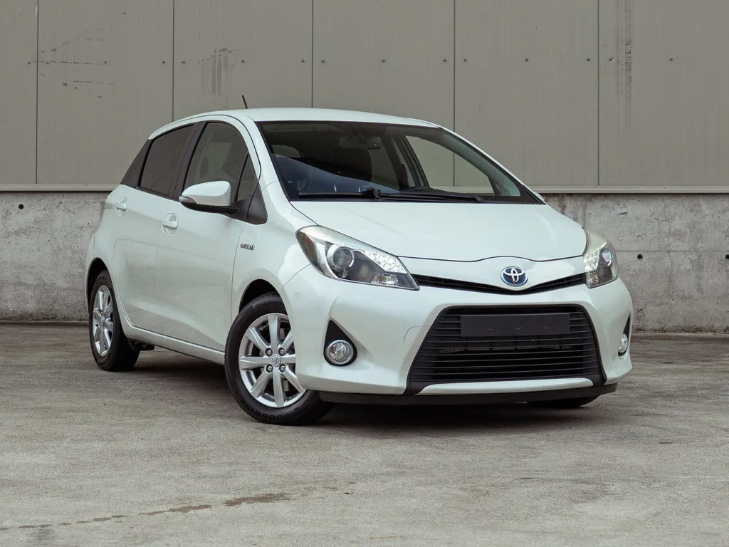 Toyota Yaris (2014) — foto 1