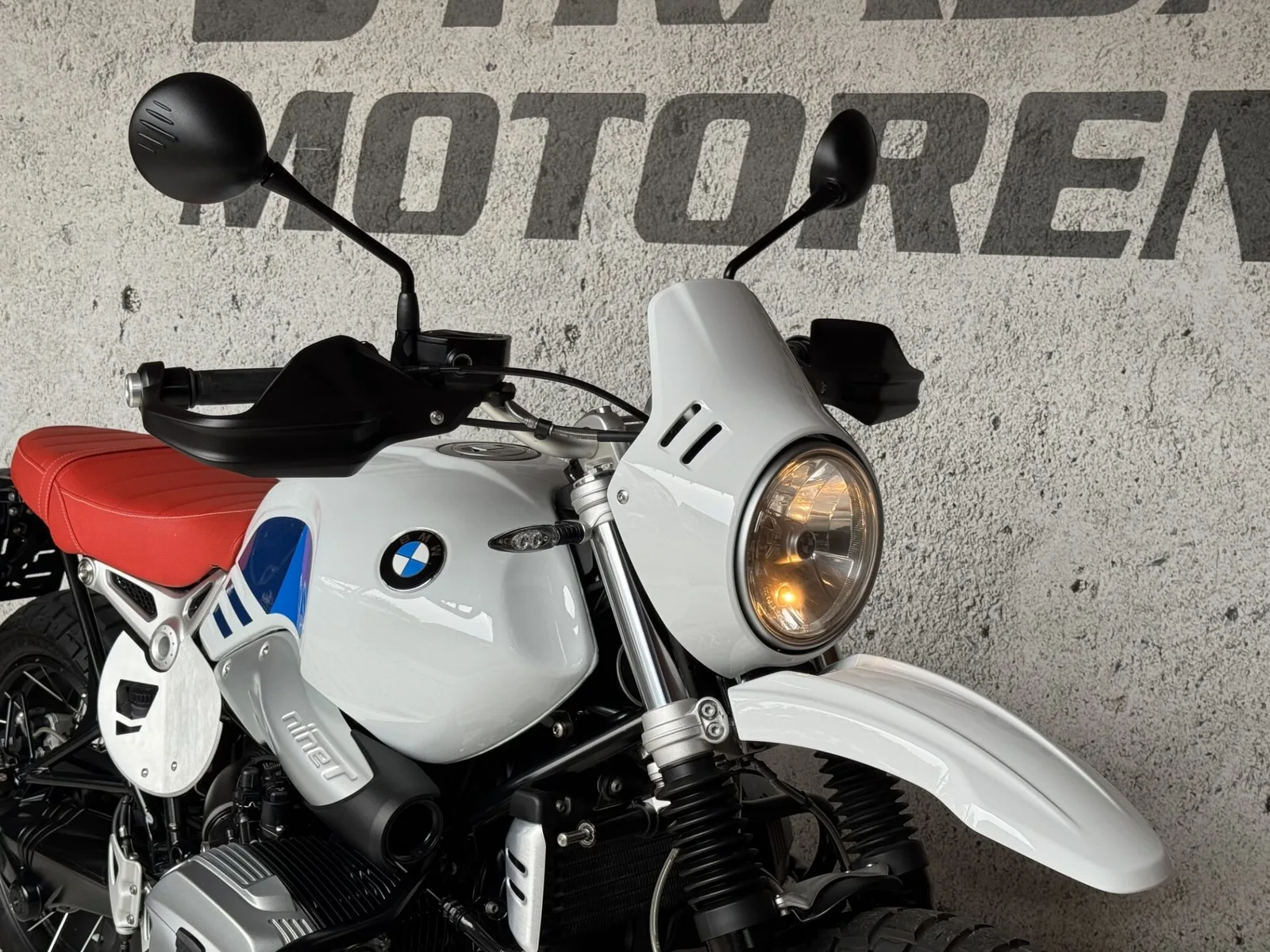 BMW R Nine T Urban GS (2019) — foto 1