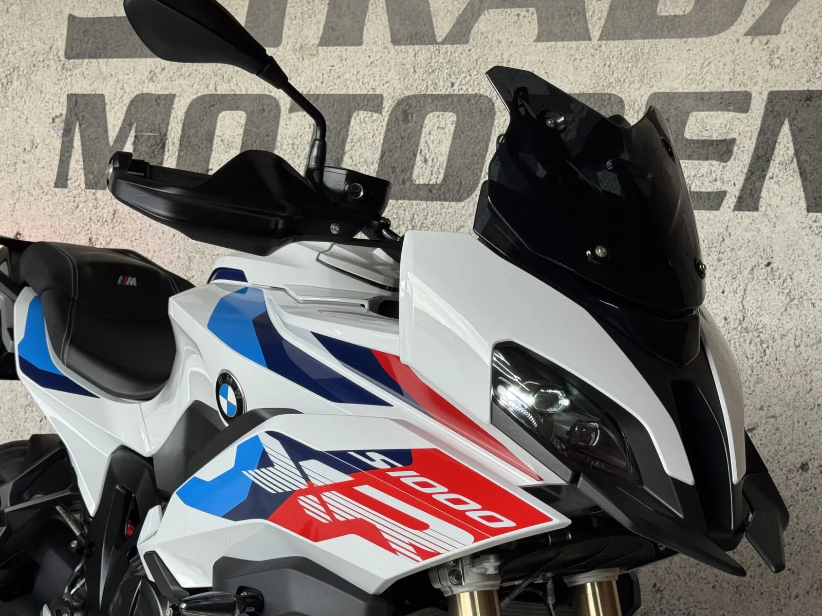 BMW S 1000 XR (2022) — foto 1
