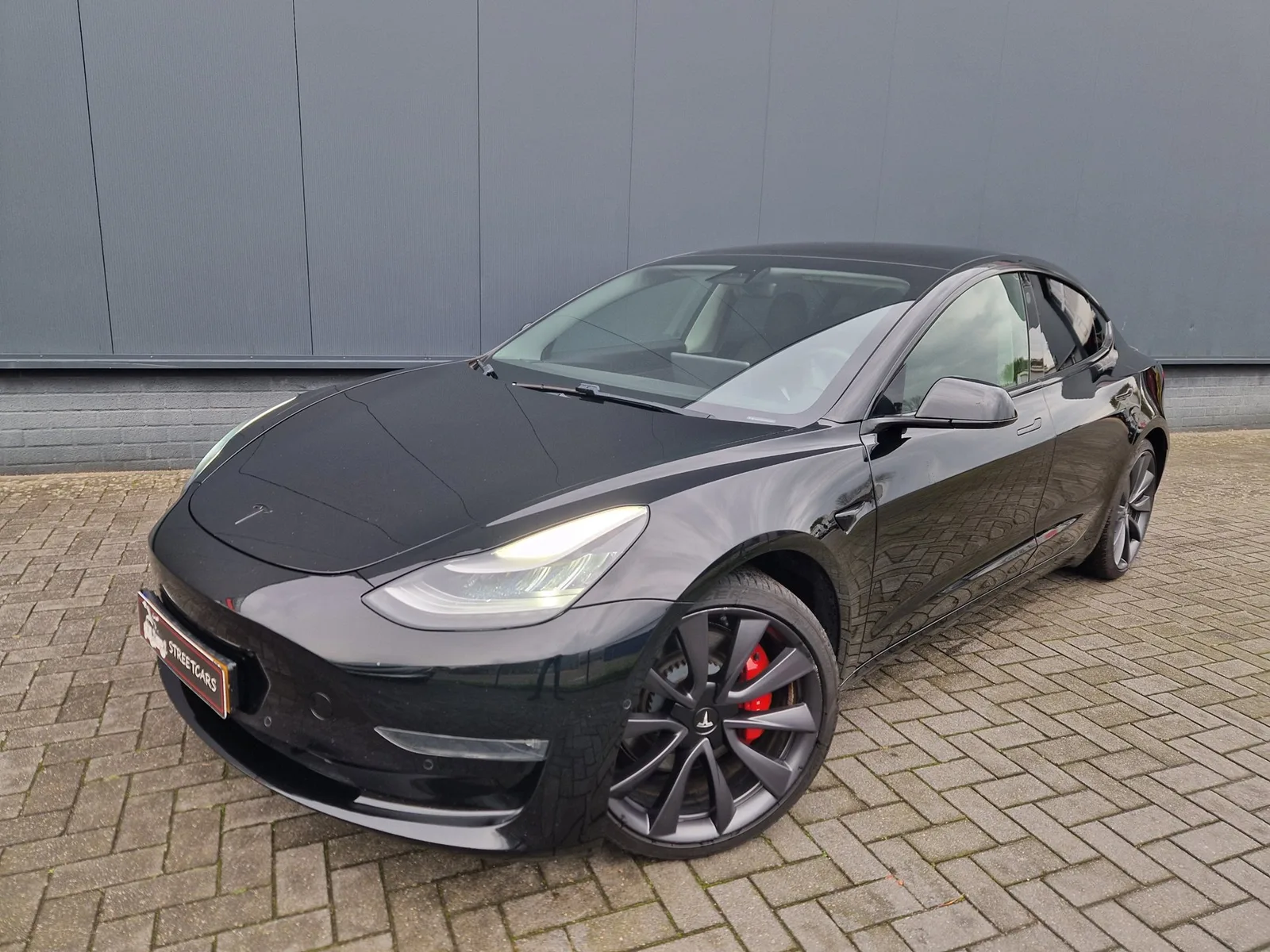 Tesla Model 3 (2019) — foto 1