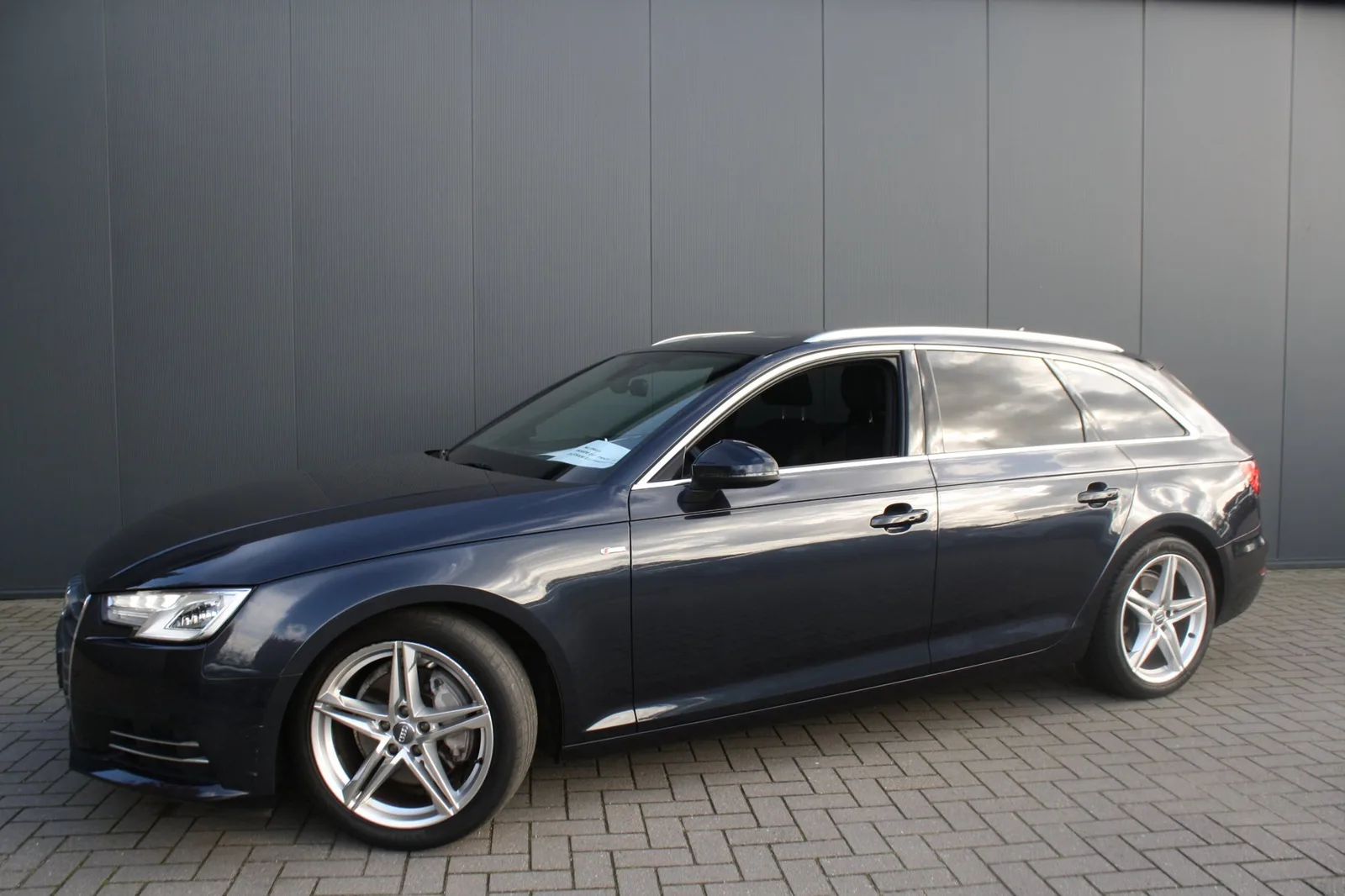 Audi A4 (2016) — foto 1