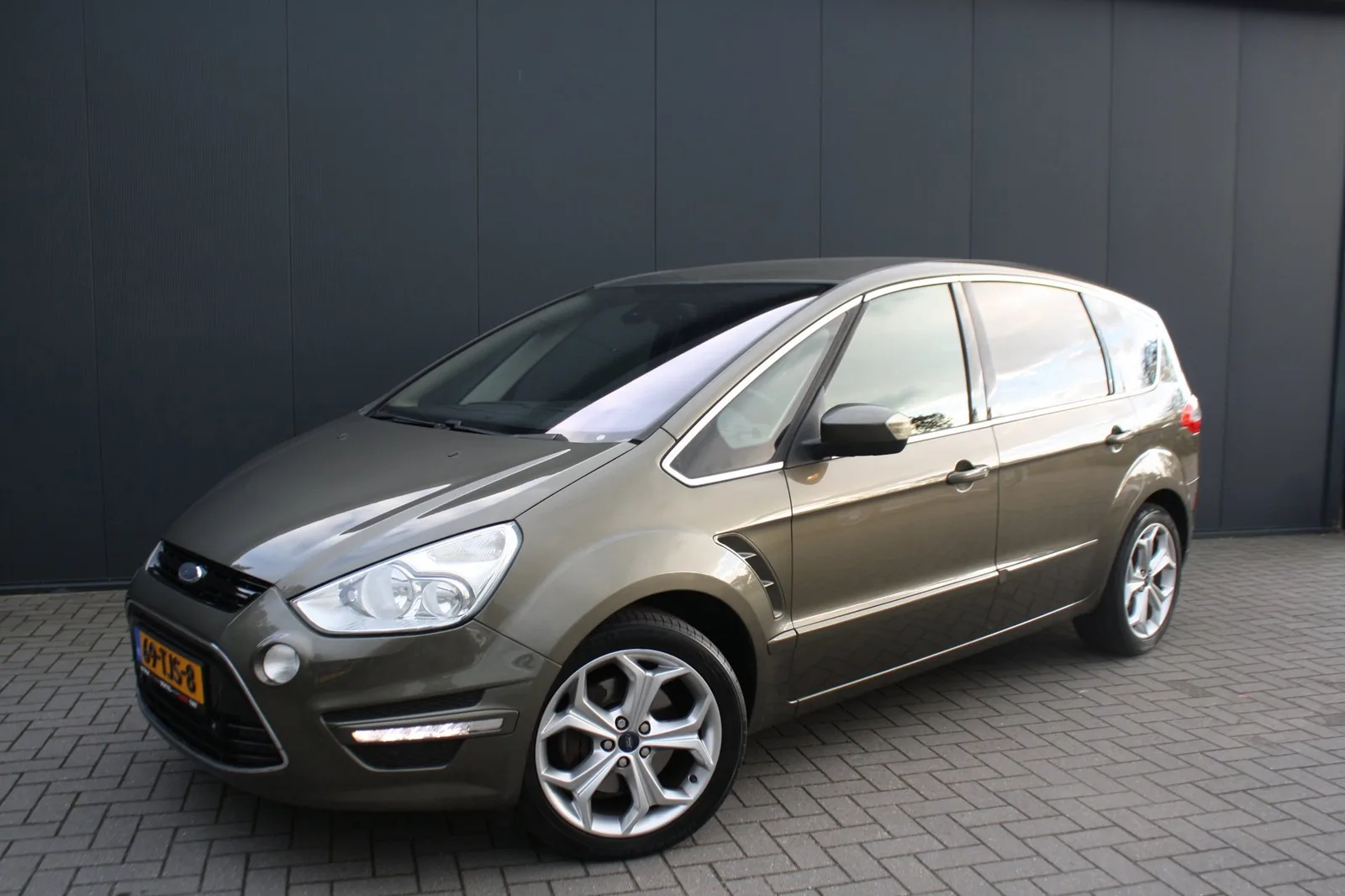 Ford S-Max (2011) — foto 1