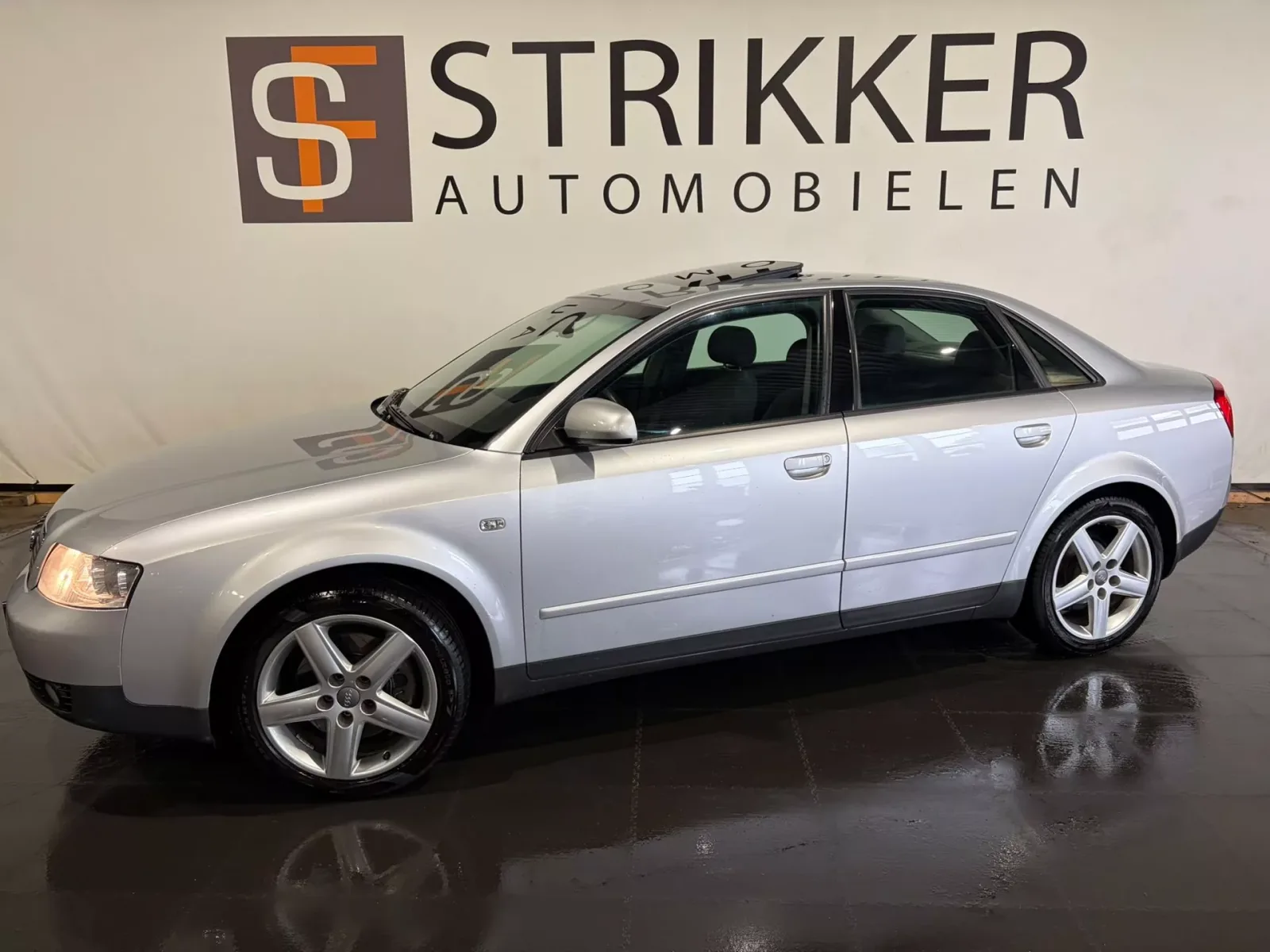 Audi A4 (2003) — foto 1