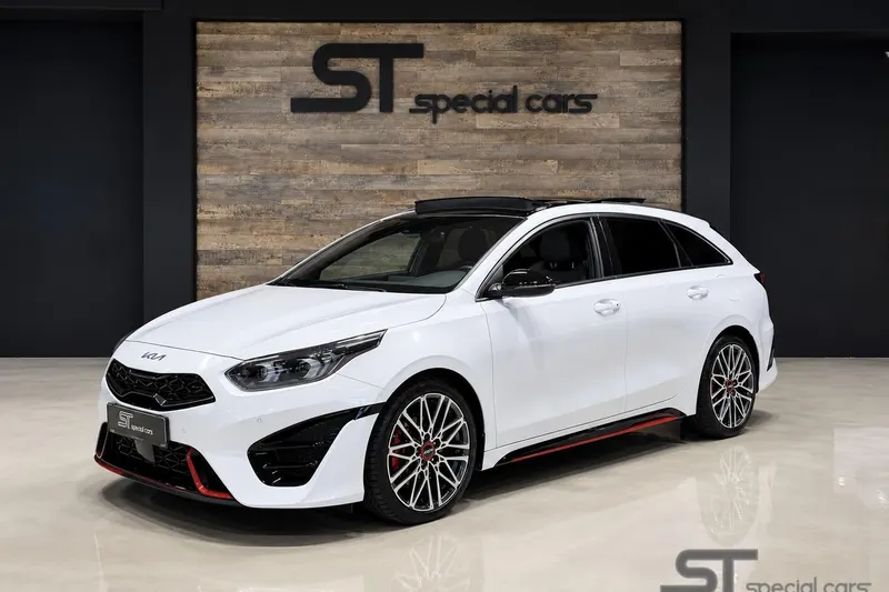 Kia ProCeed (2022)