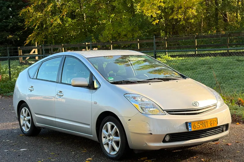 Toyota Prius (2004)