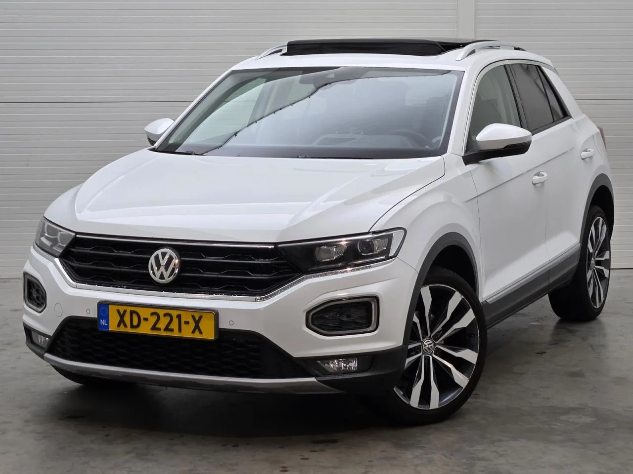 Volkswagen T-Roc (2019) — foto 1