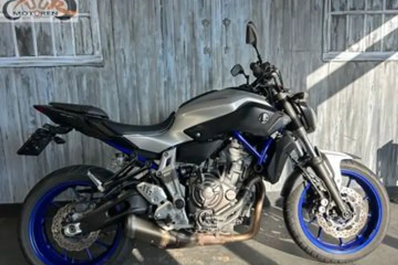 Yamaha MT-07 (2015)