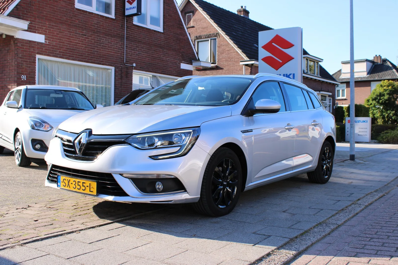 Renault Mégane (2018) — foto 1