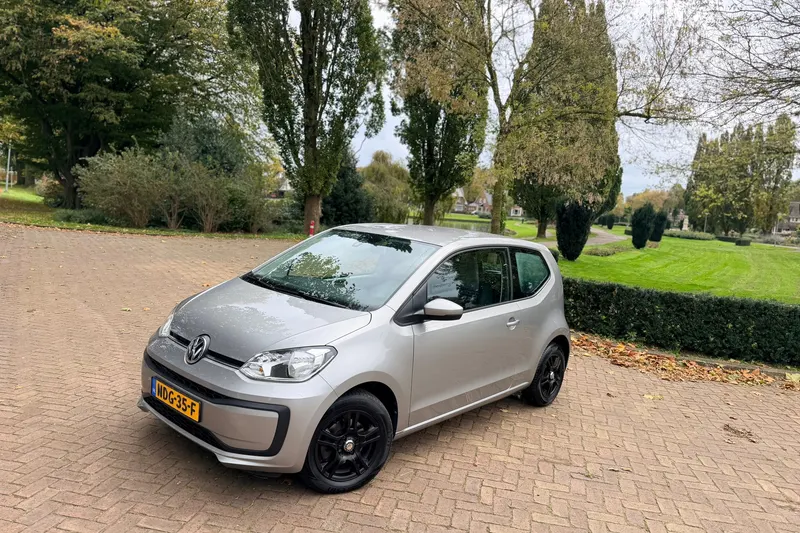 Volkswagen Up! (2016)