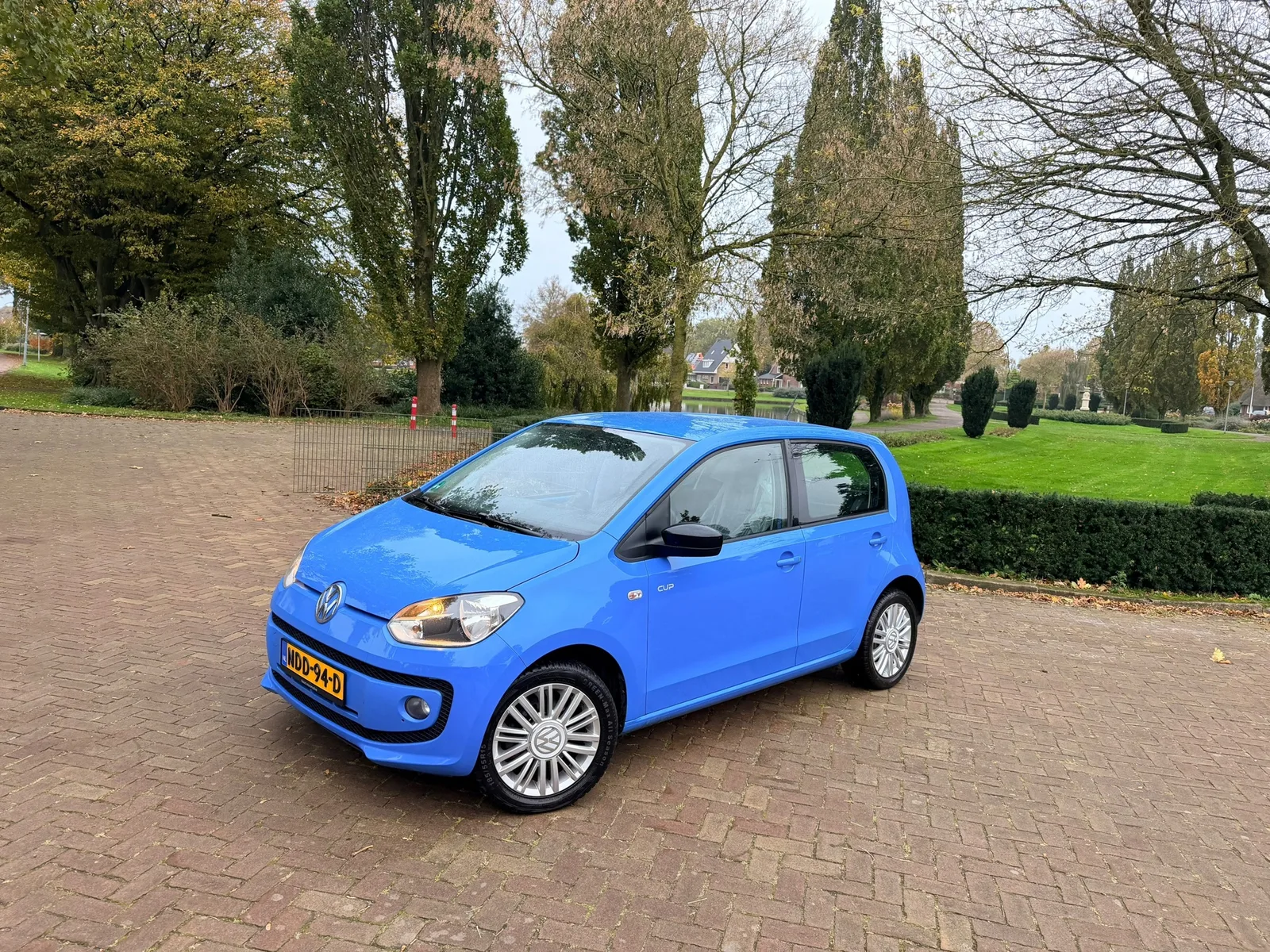 Volkswagen Up! (2015) — foto 1