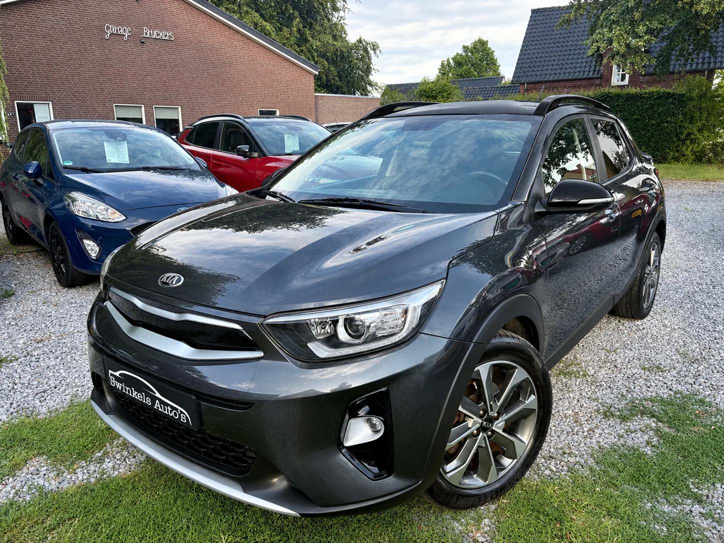 Kia Stonic (2018) — foto 1
