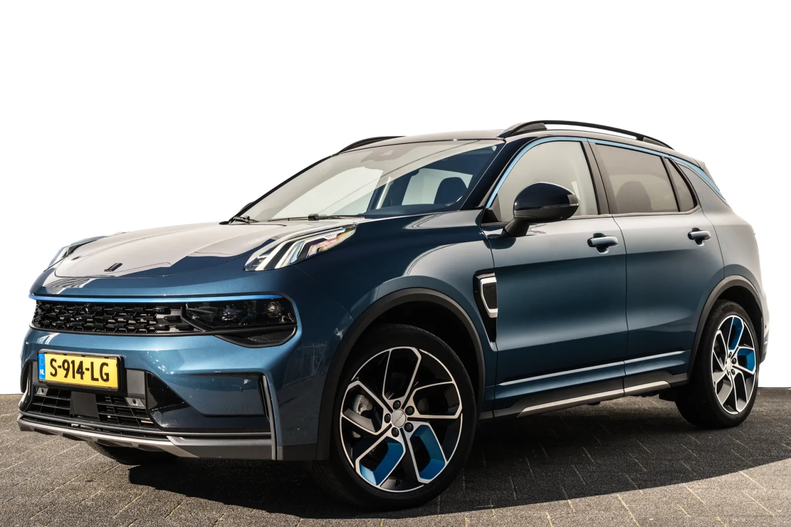 Lynk & Co 01 (2023) — foto 1