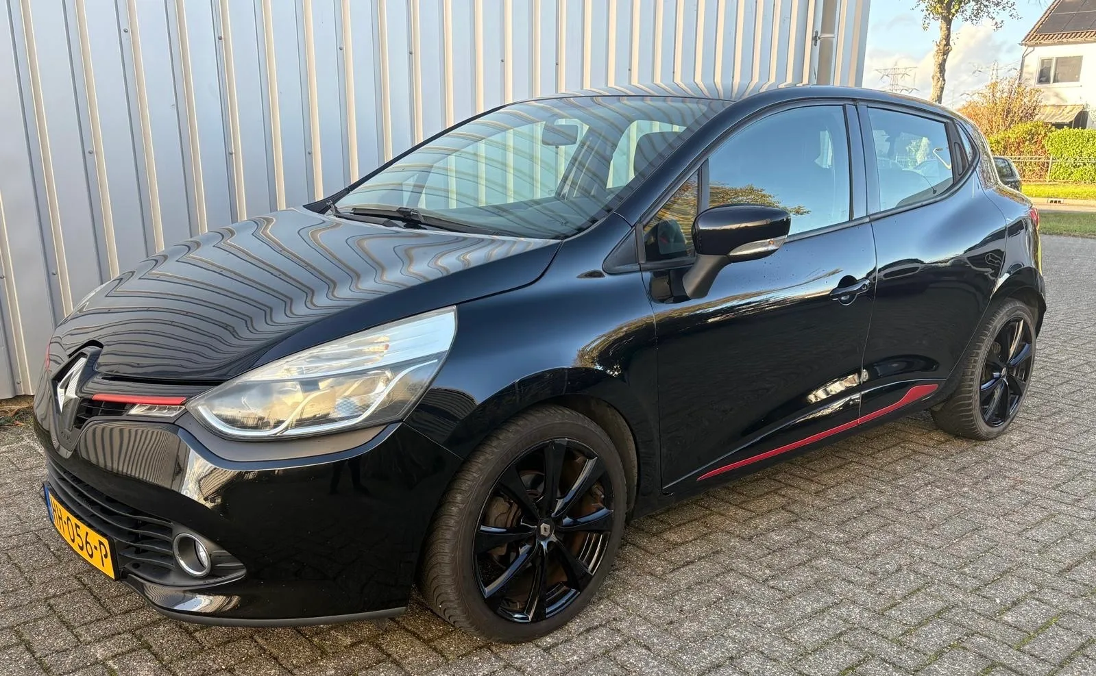 Renault Clio (2015) — foto 1