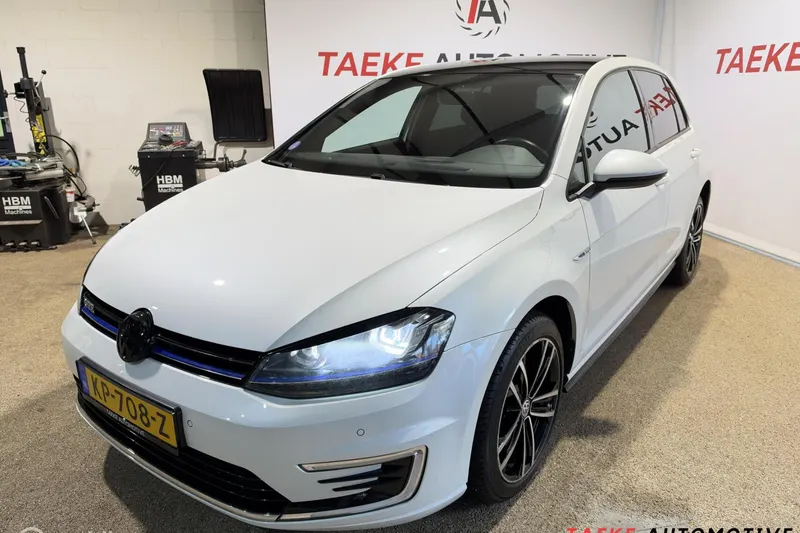 Volkswagen Golf (2016)