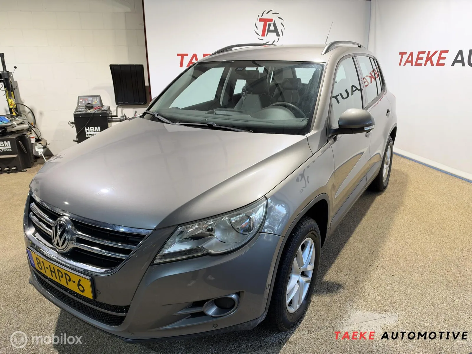 Volkswagen Tiguan (2009) — foto 1