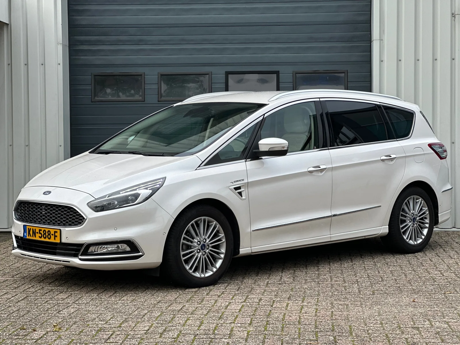 Ford S-Max (2016) — foto 1