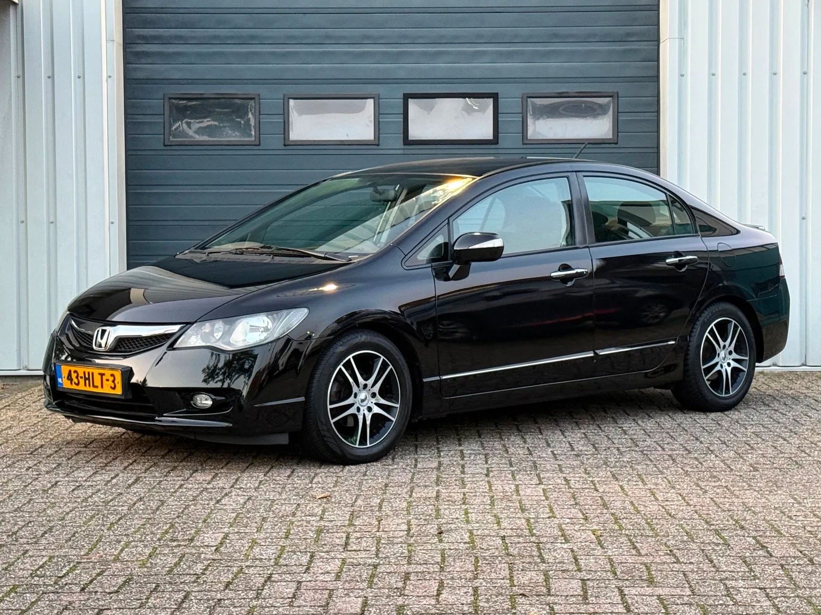 Honda Civic (2009) — foto 1