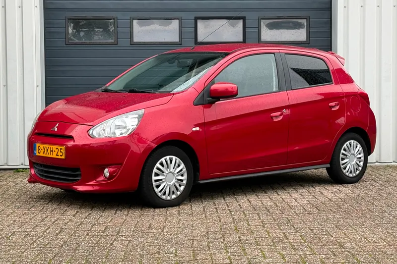 Mitsubishi Space Star (2014)