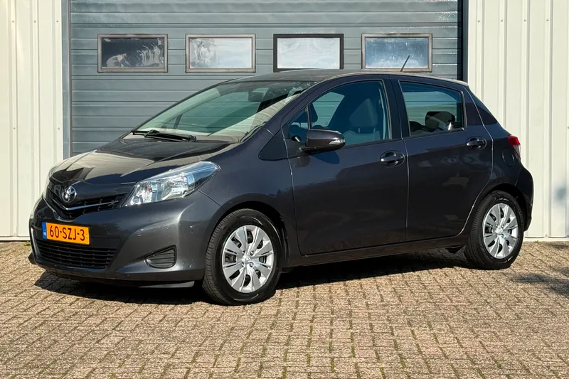 Toyota Yaris (2012)