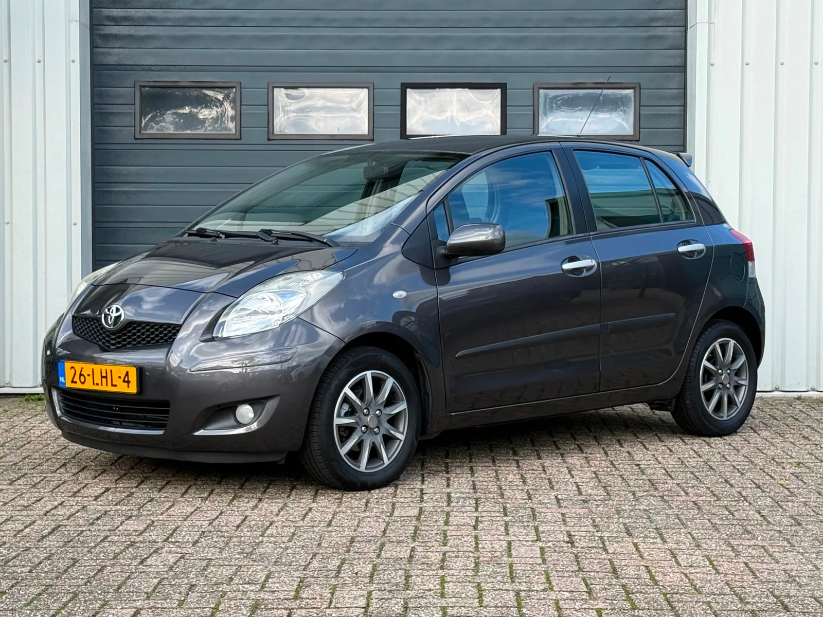 Toyota Yaris (2010) — foto 1