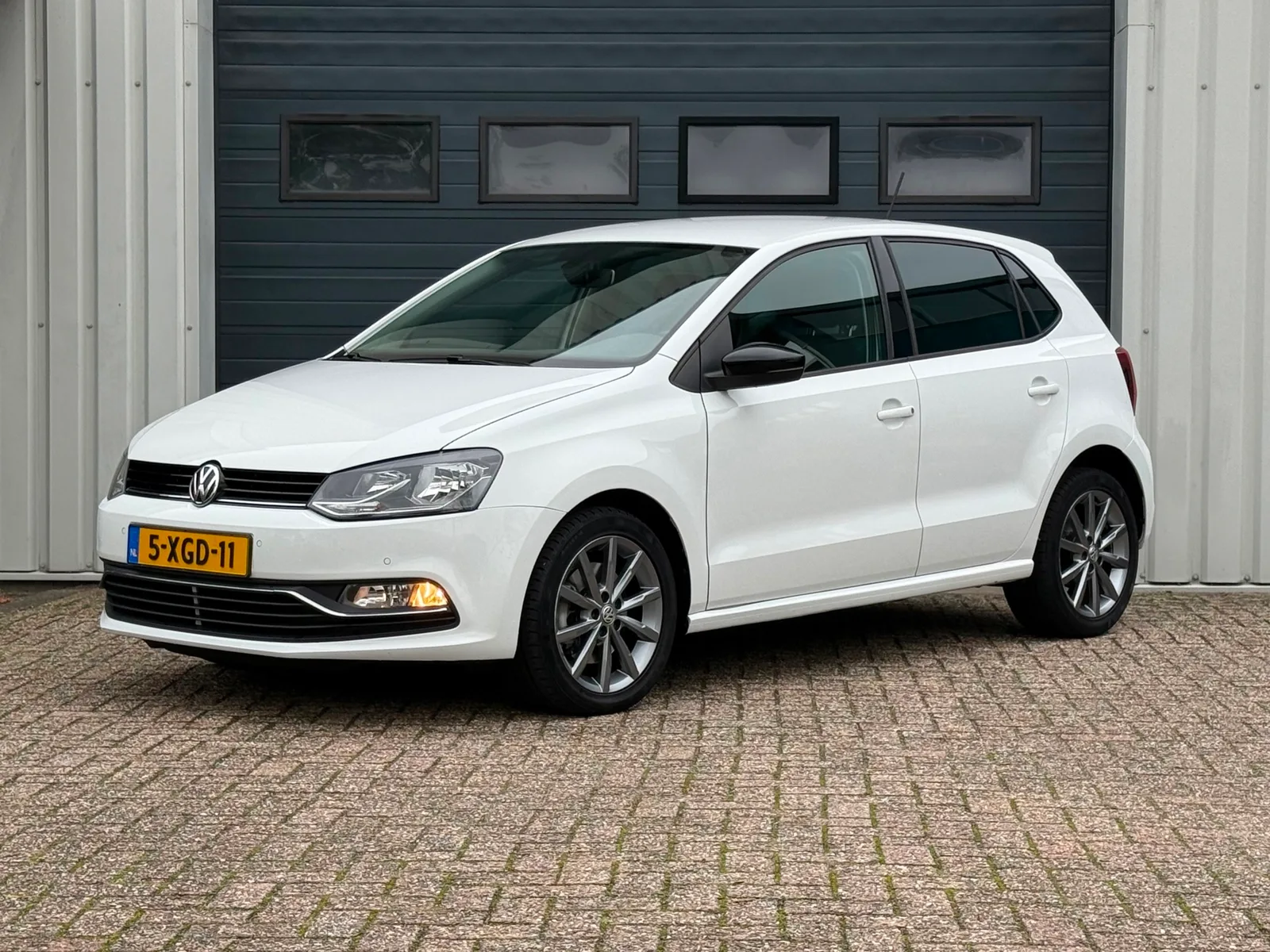 Volkswagen Polo (2014) — foto 1