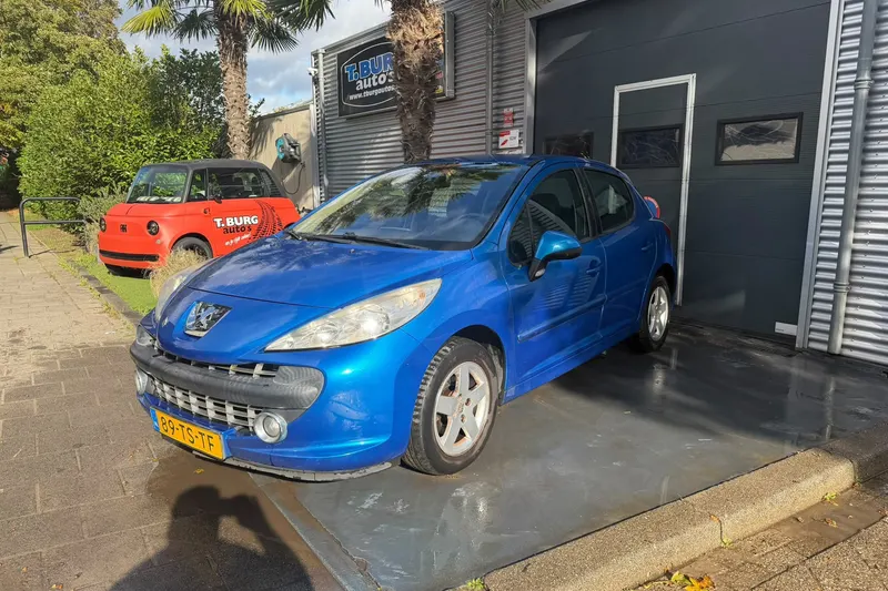 Peugeot 207 (2007)