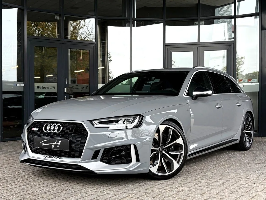 Audi RS 4 (2018) — foto 1