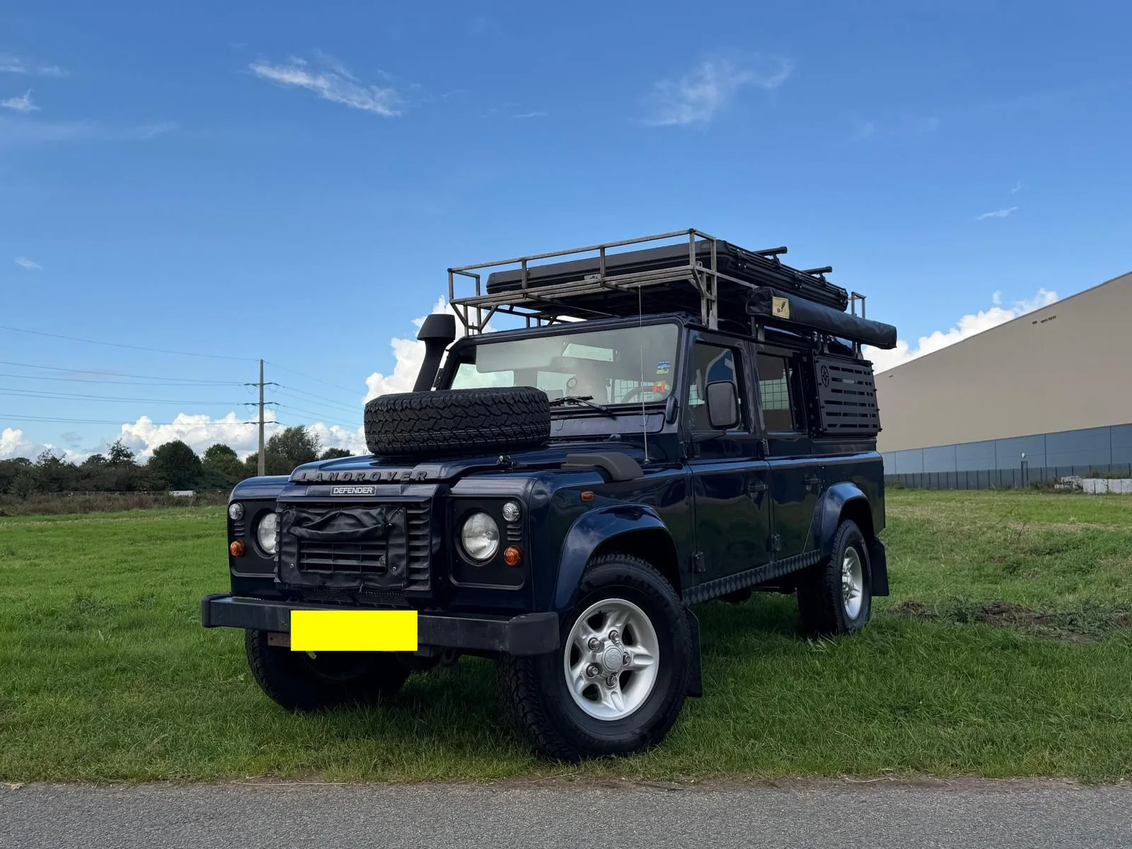 Land Rover Defender (2003) — foto 1