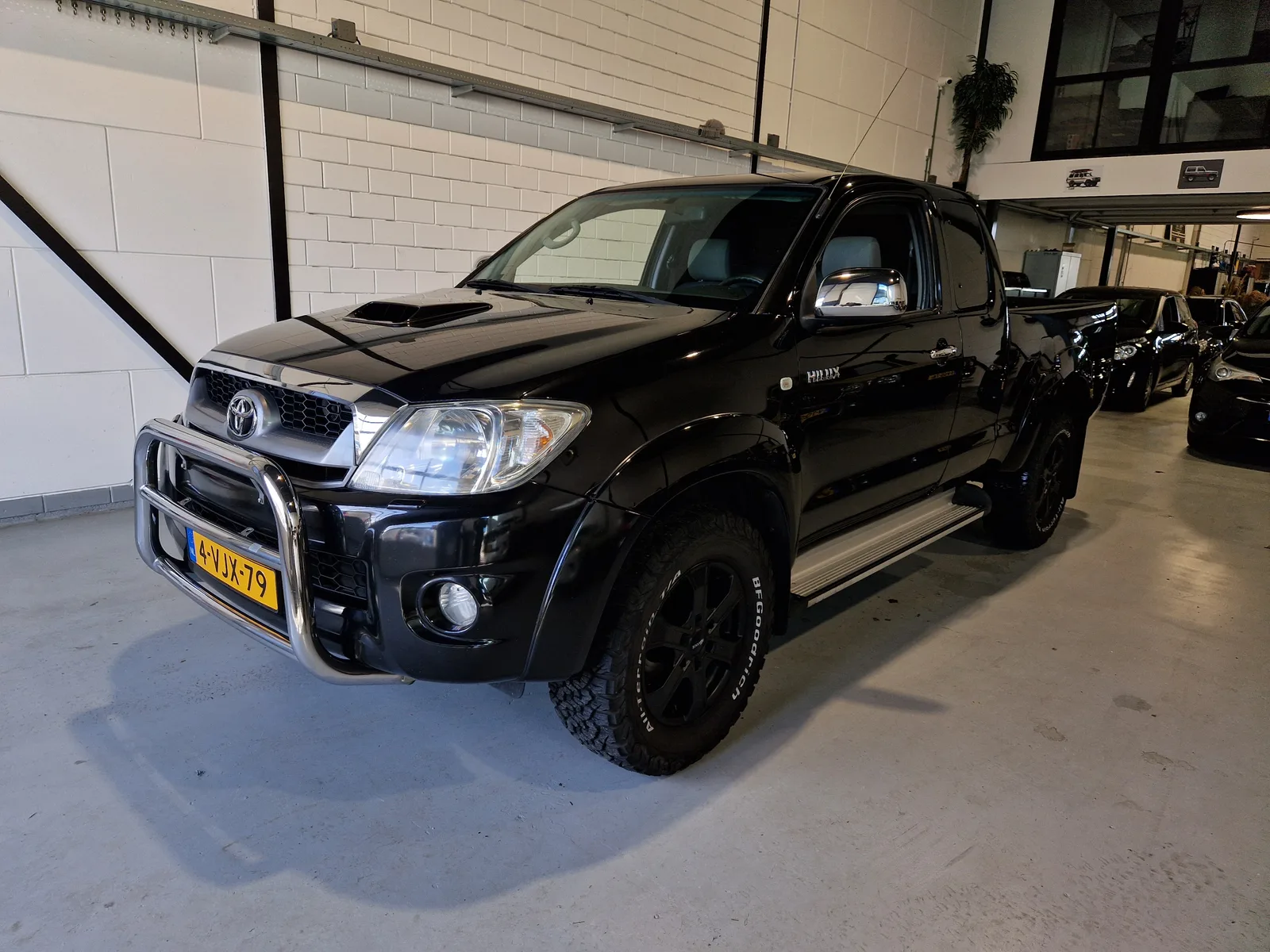 Toyota Hilux (2010) — foto 1