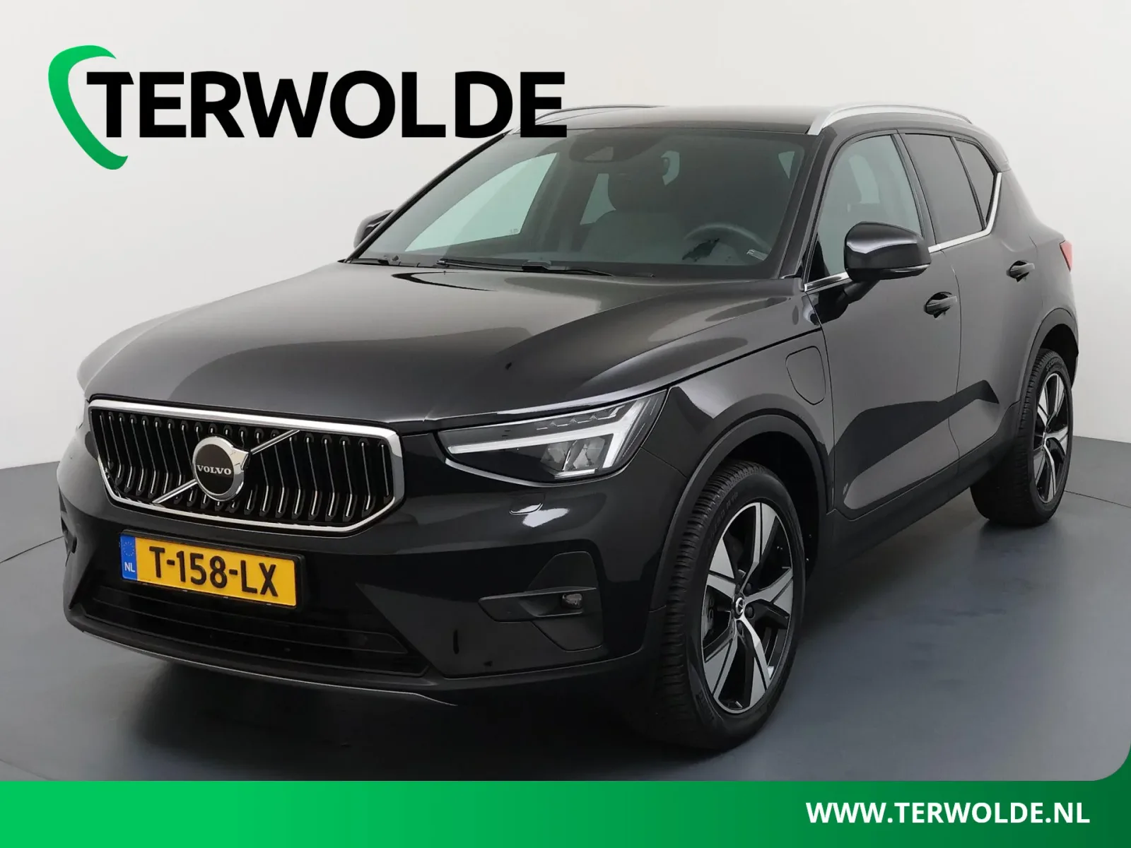 Volvo XC40 (2023) — foto 1