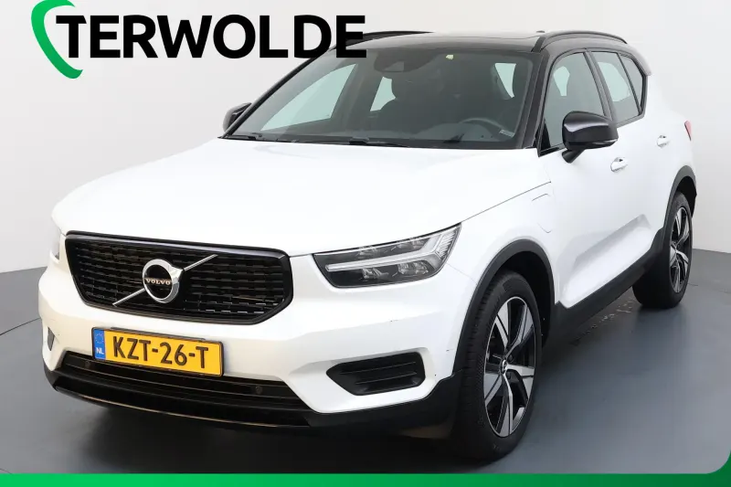 Volvo XC40 (2022)