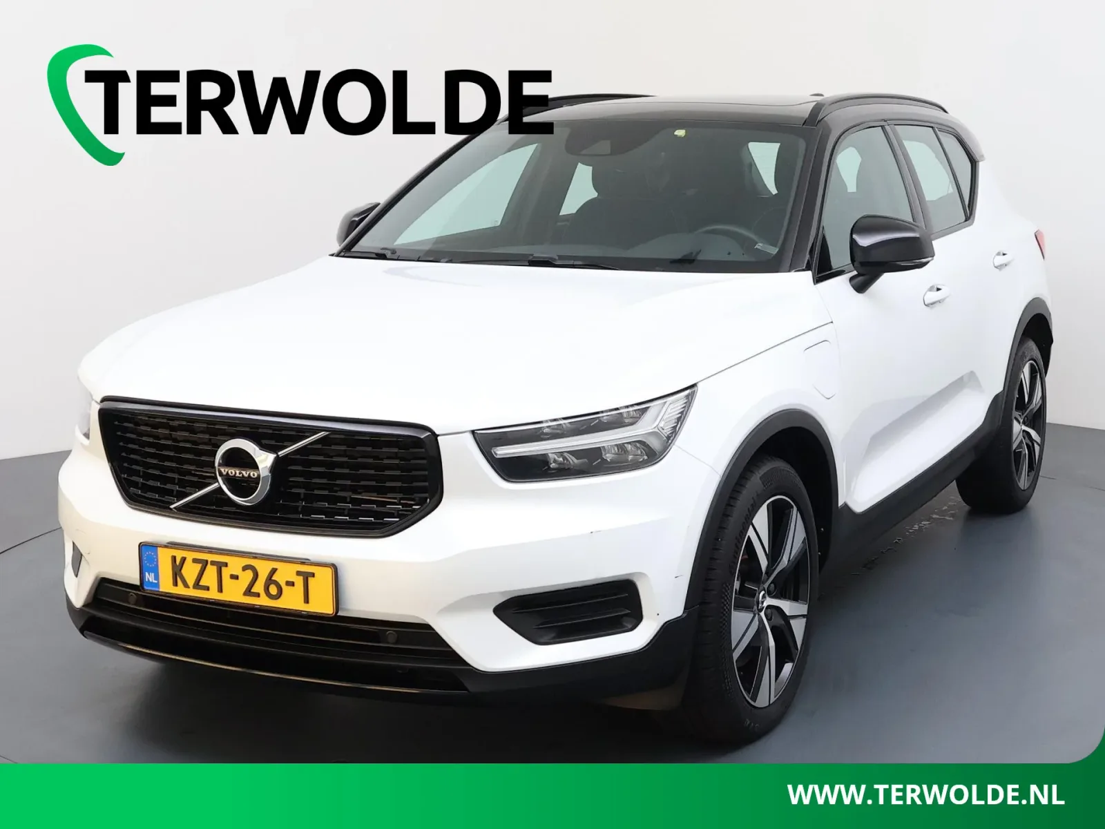 Volvo XC40 (2022) — foto 1