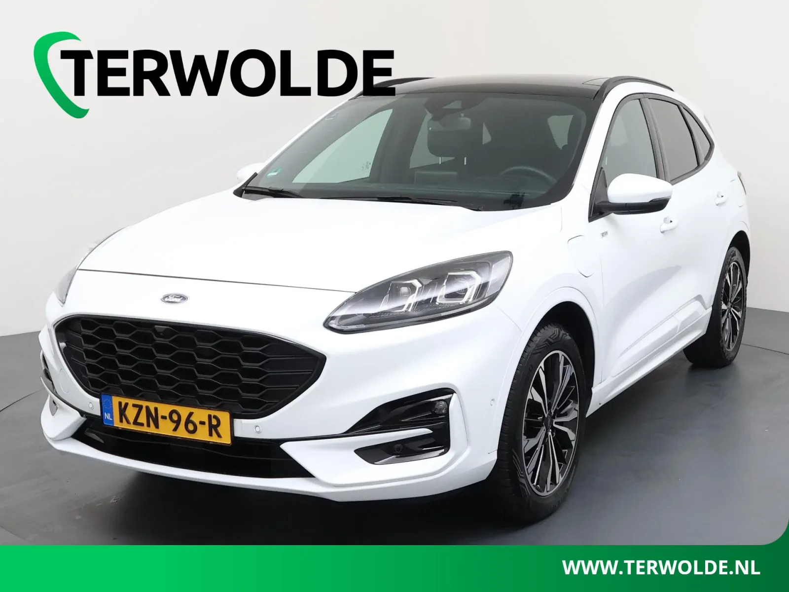 Ford Kuga (2022) — foto 1
