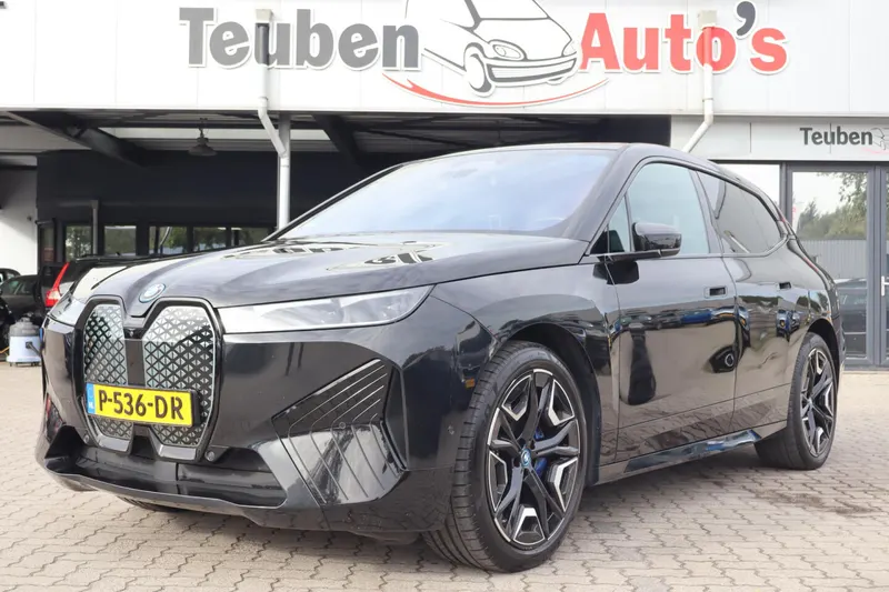 BMW iX (2022)