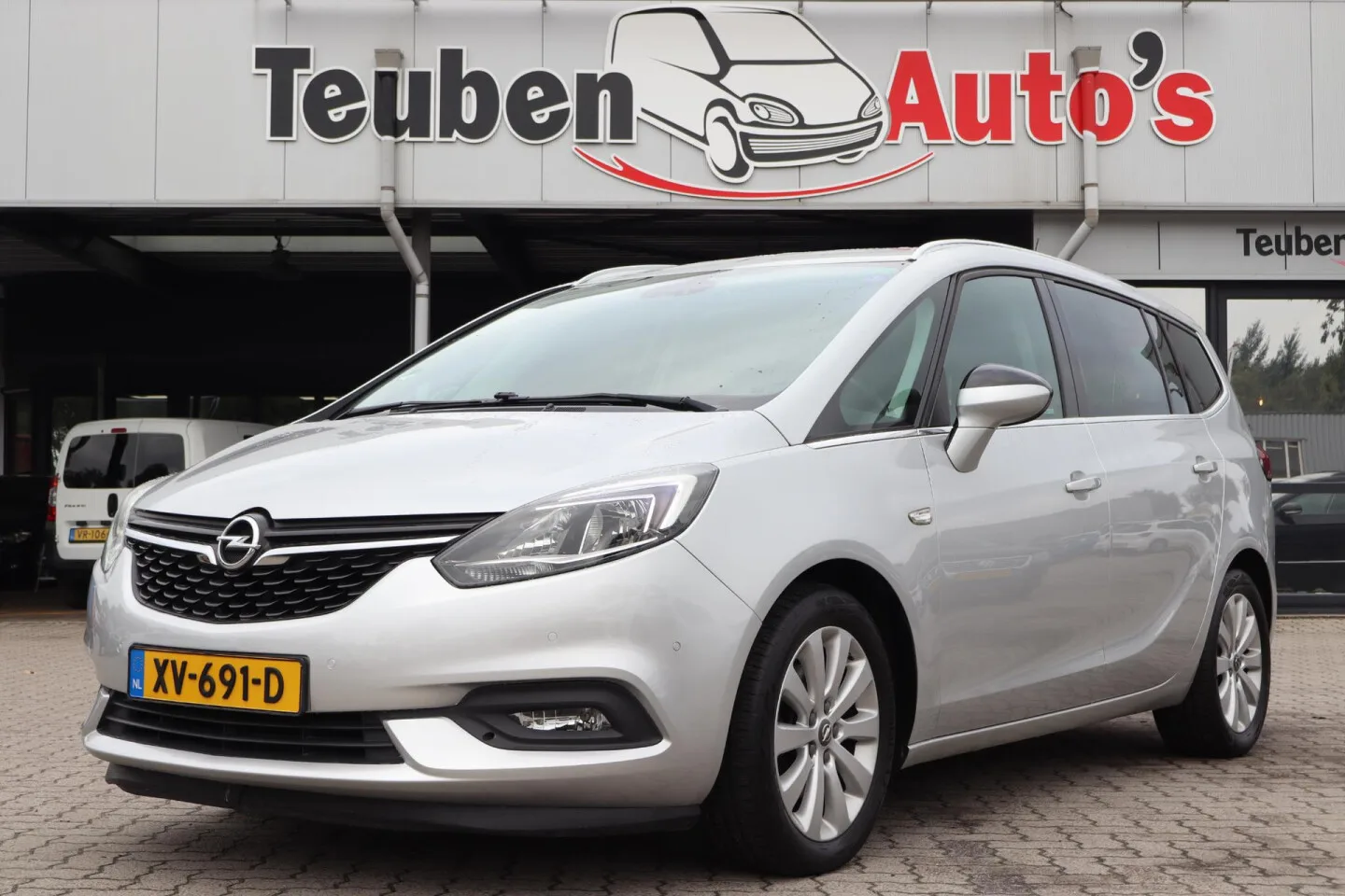 Opel Zafira (2018) — foto 1