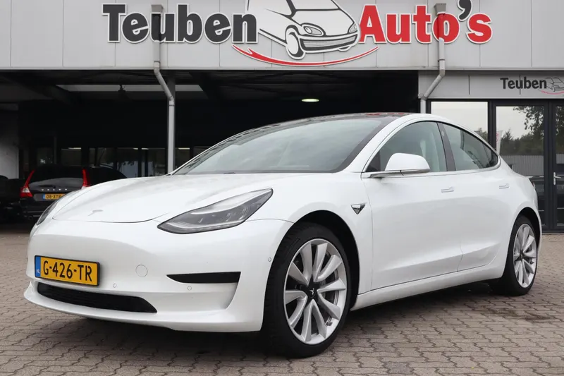 Tesla Model 3 (2019)