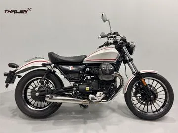 Moto Guzzi V 9 Bobber (2016) — foto 1