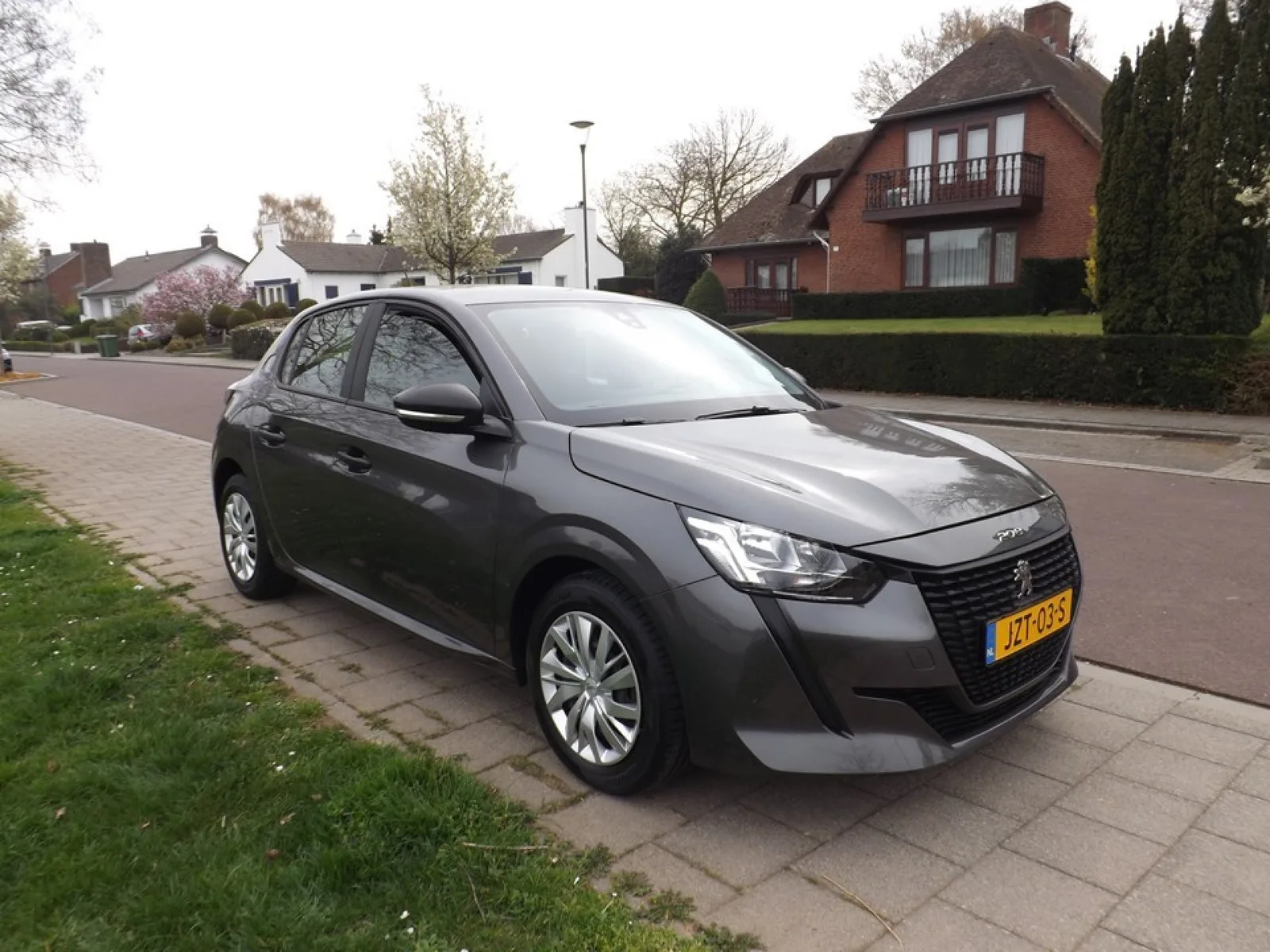 Peugeot 208 (2021) — foto 1