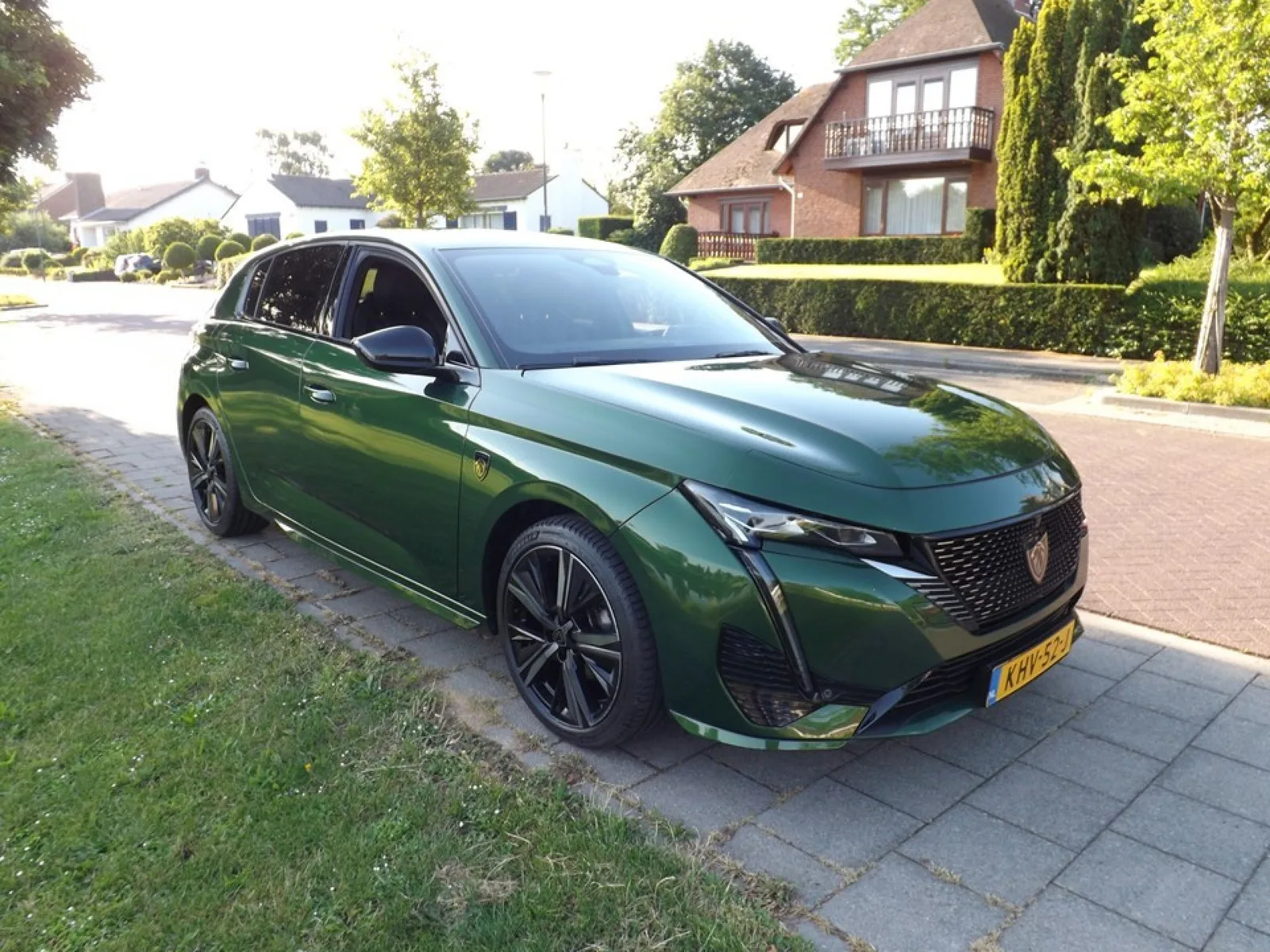 Peugeot 308 (2022) — foto 1