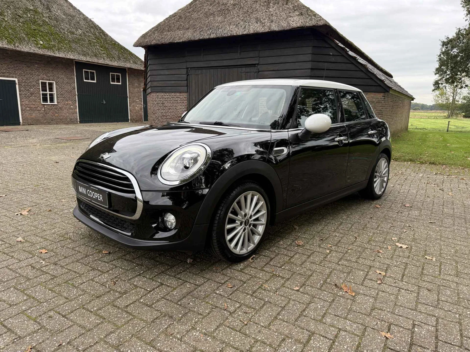 MINI Cooper (2017) — foto 1