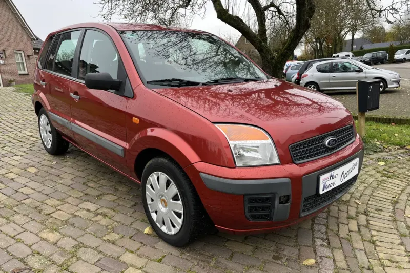Ford Fusion (2007)
