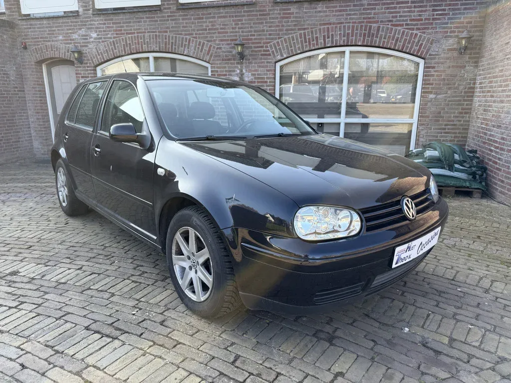 Volkswagen Golf (2003) — foto 1