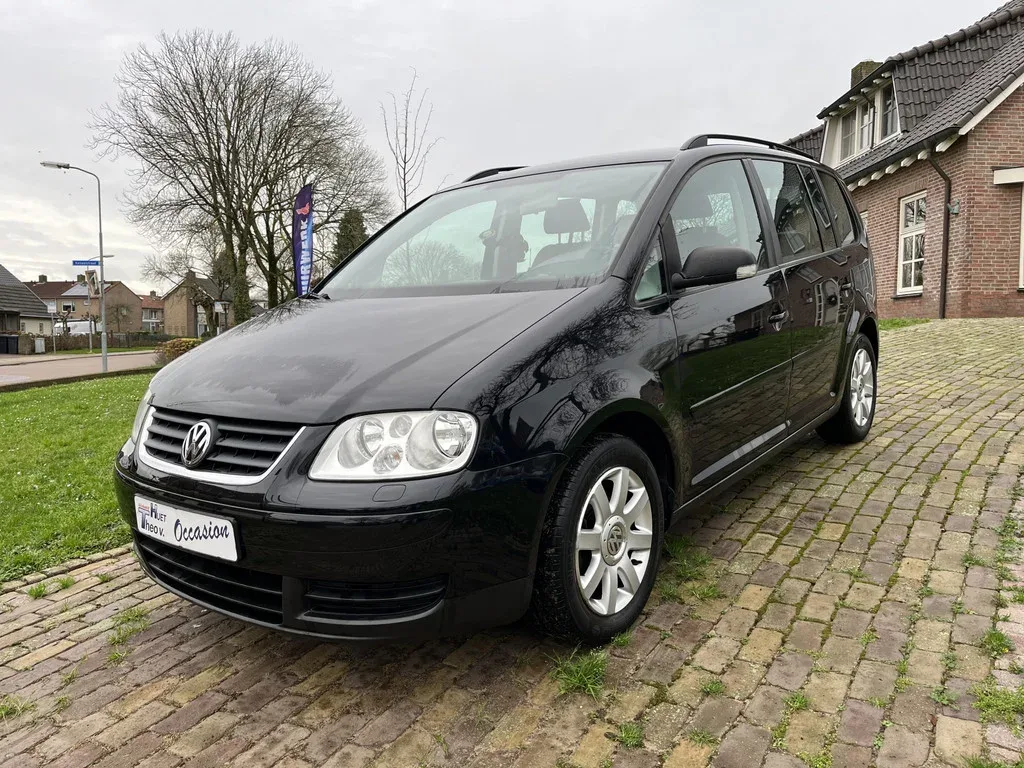 Volkswagen Touran (2006) — foto 1