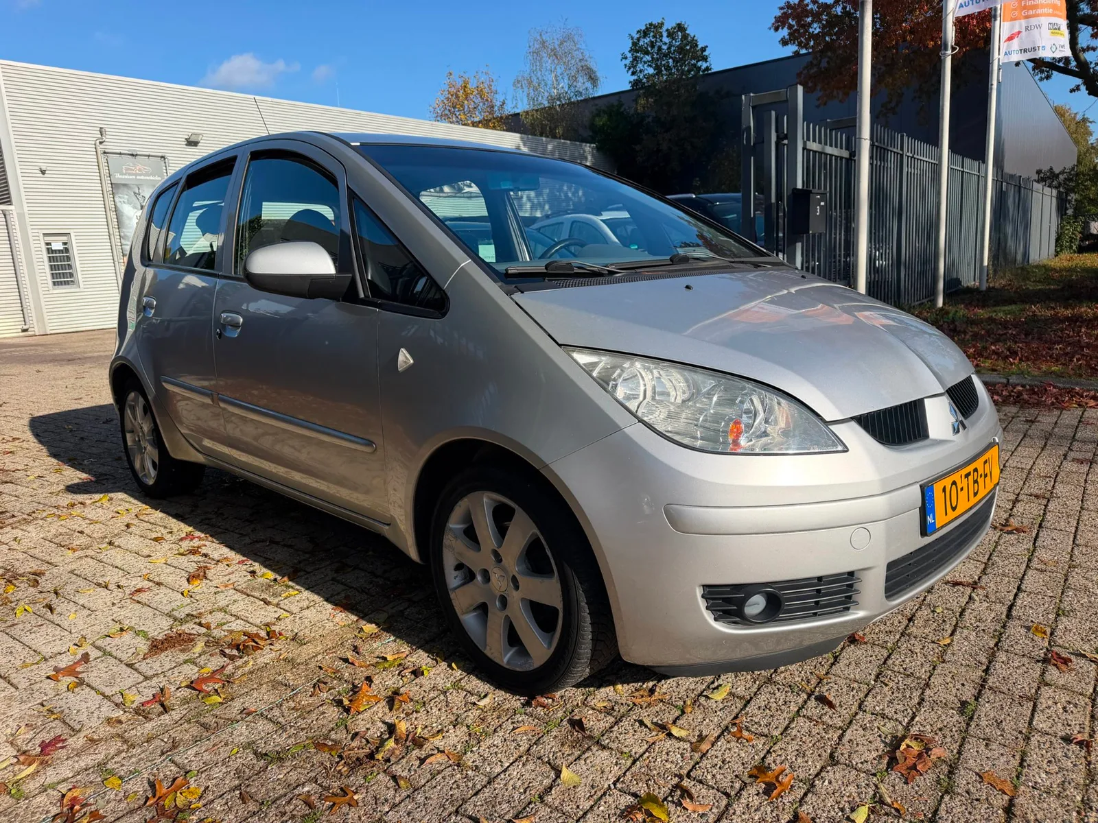 Mitsubishi Colt (2006) — foto 1